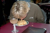 Heidi mit Zwiebelkuchen